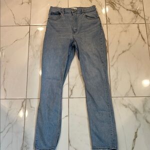 Abercrombie & Fitch Curve Love 90’s Slim Straight Ultra High Rise